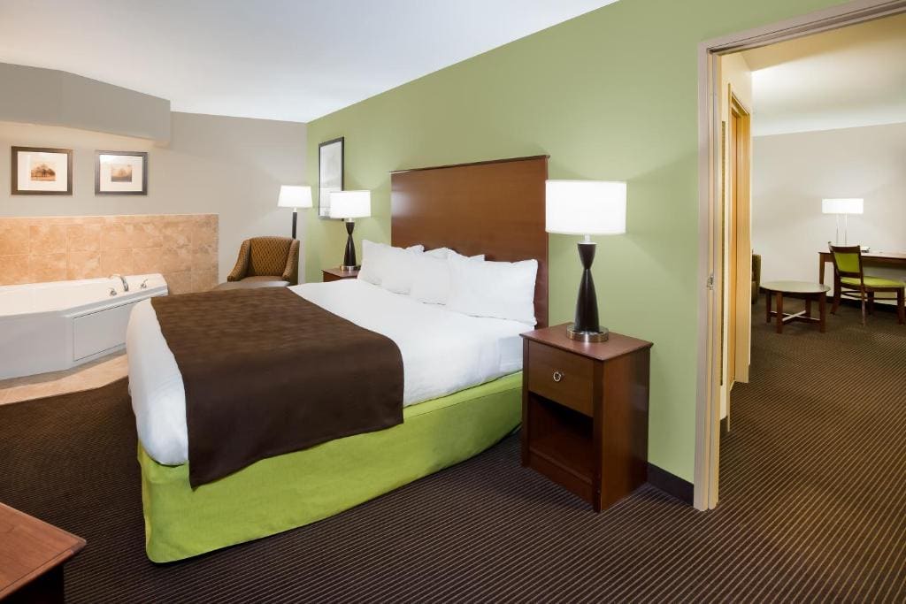 Deluxe King Room - Non-Smoking room - Image 1