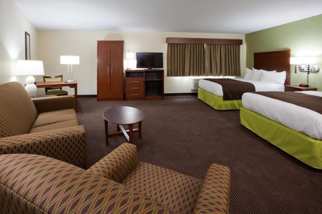 Deluxe Queen Room - Mobility Access/Non-Smoking room - Image 1