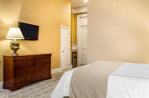 Queen Room room - Image 2