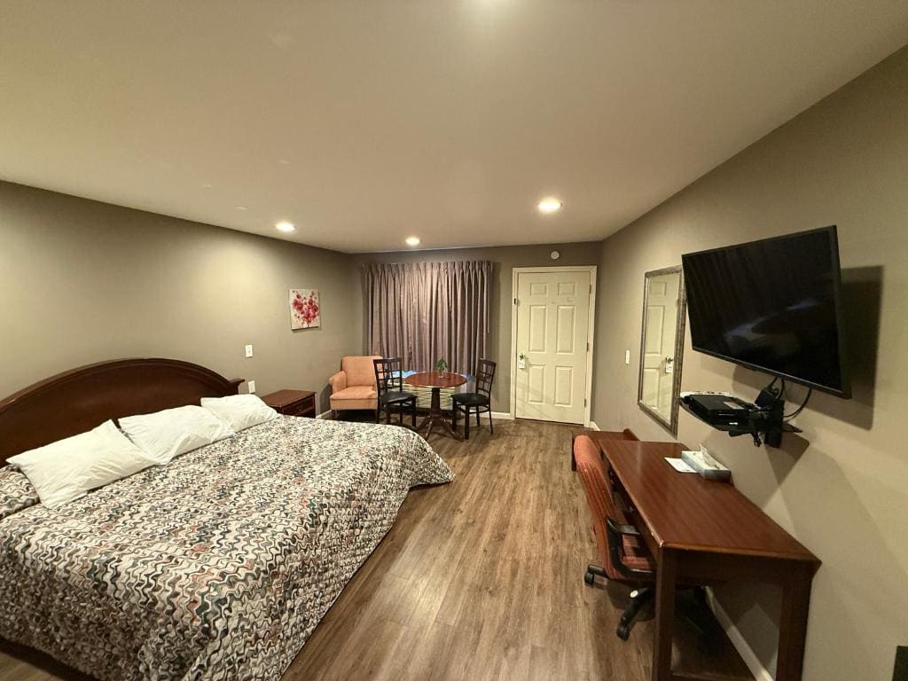 Standard King Room room - Image 2