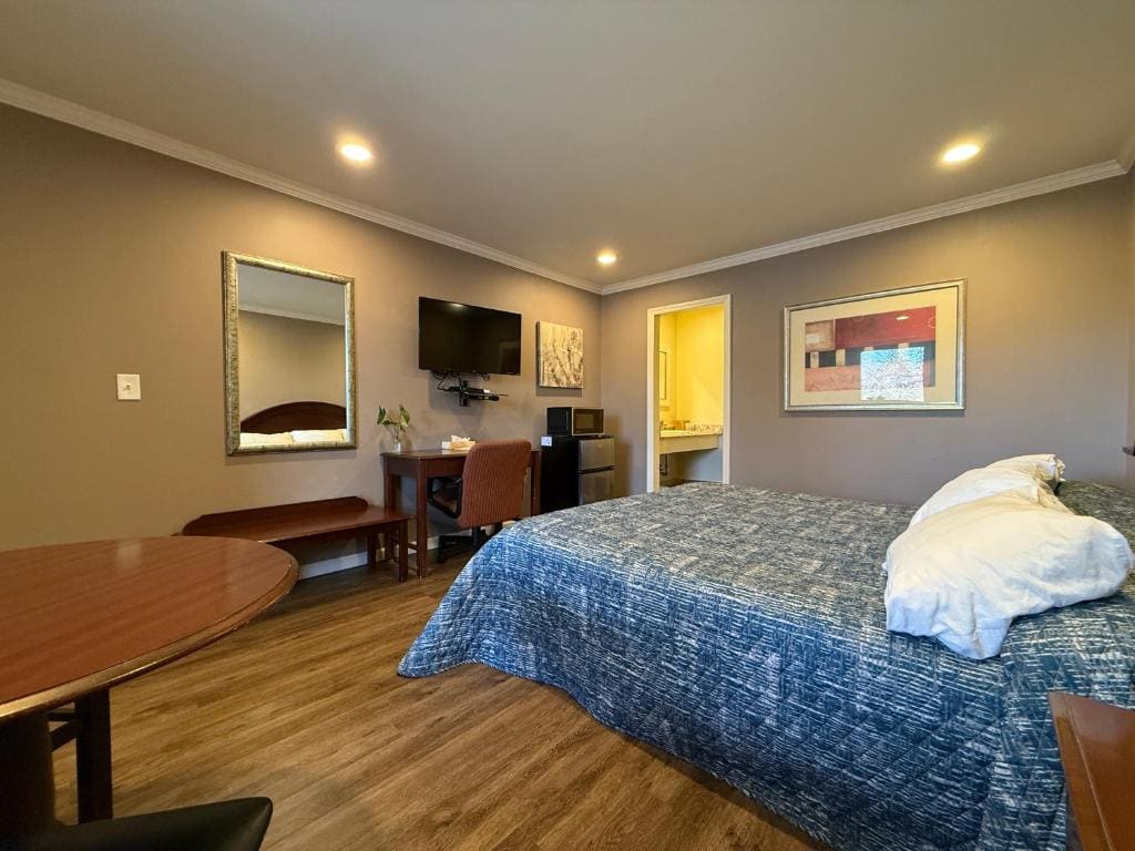 Standard King Room room - Image 1