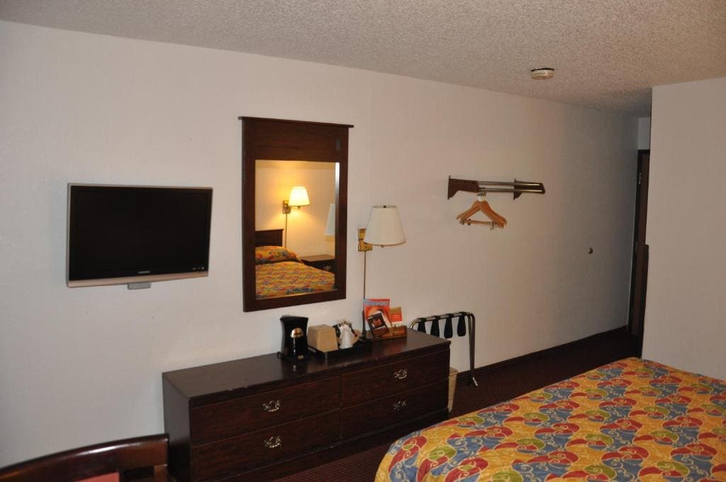 Queen Room room - Image 2