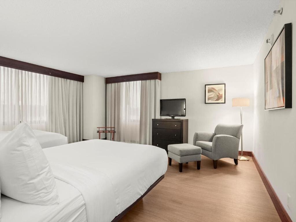 Executive Suite - Non-Smoking room - Image 1