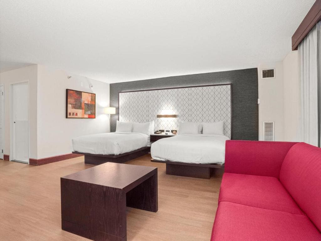 Suite with Two Double Beds - Non-Smoking room - Image 1