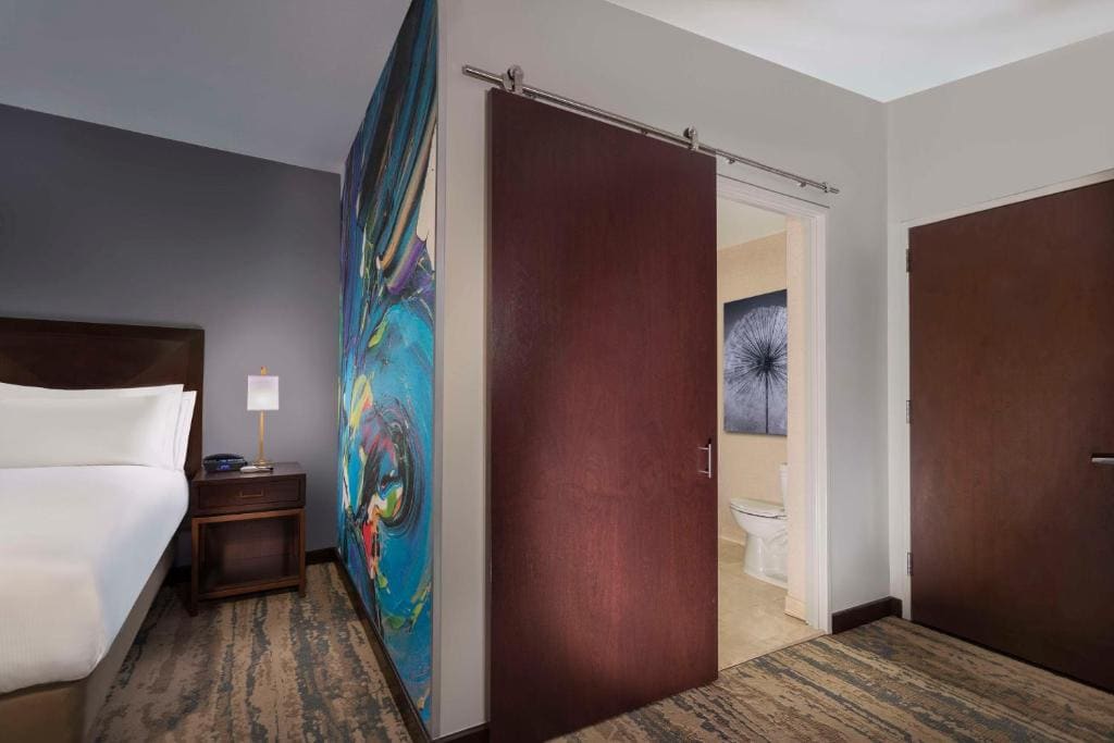 Park View King Room room - Image 1