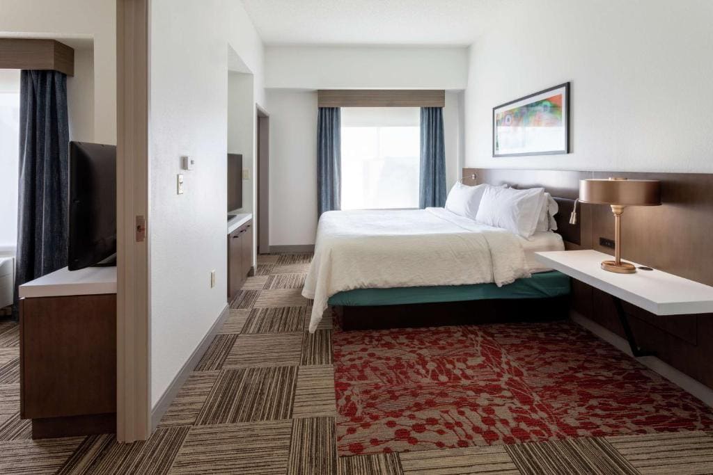 One-Bedroom King Suite room - Image 1