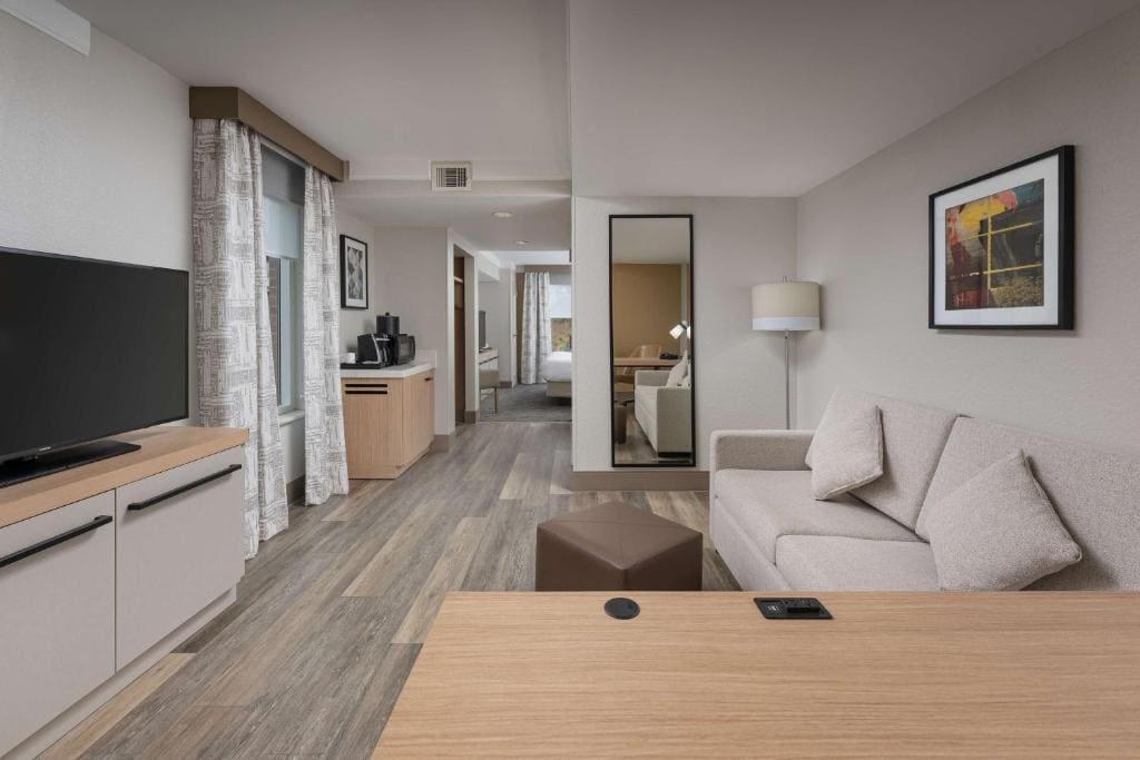 Junior King Suite - Non-Smoking room - Image 2