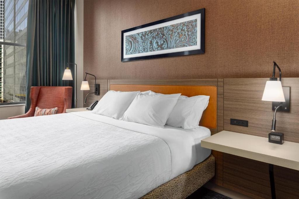 One-Bedroom King Suite room - Image 3