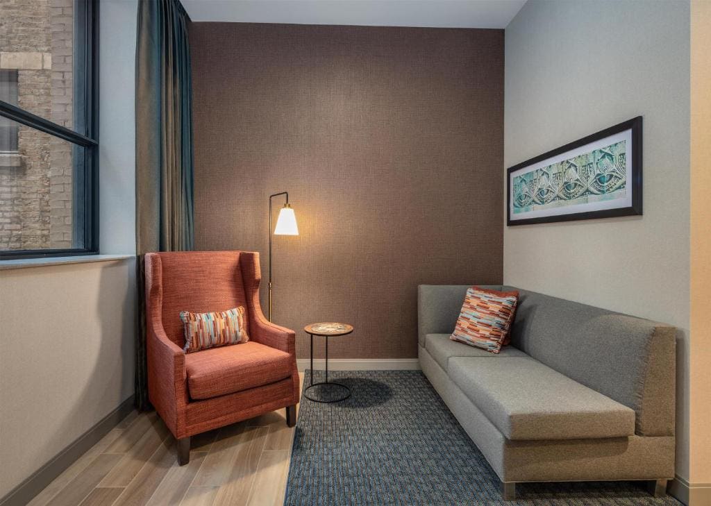 One-Bedroom King Suite room - Image 1