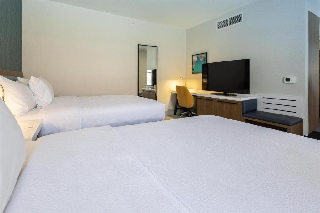 Queen Room with Two Queen Beds room - Image 1