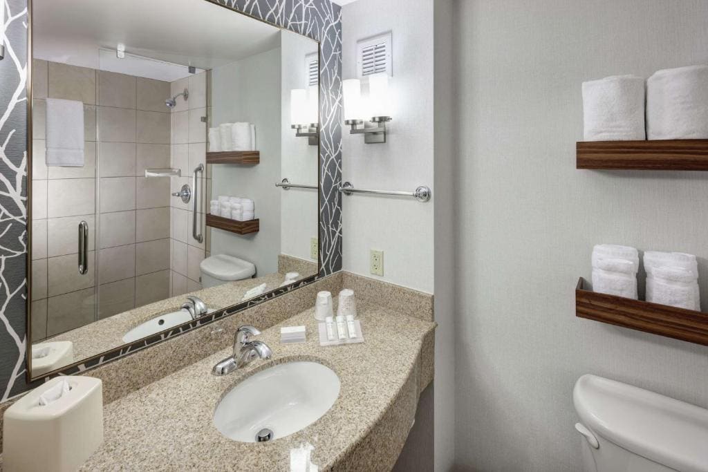 Premium King Room room - Image 2