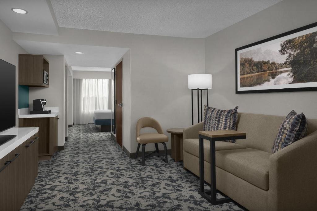 Junior King Suite with Seating Area room - Image 3
