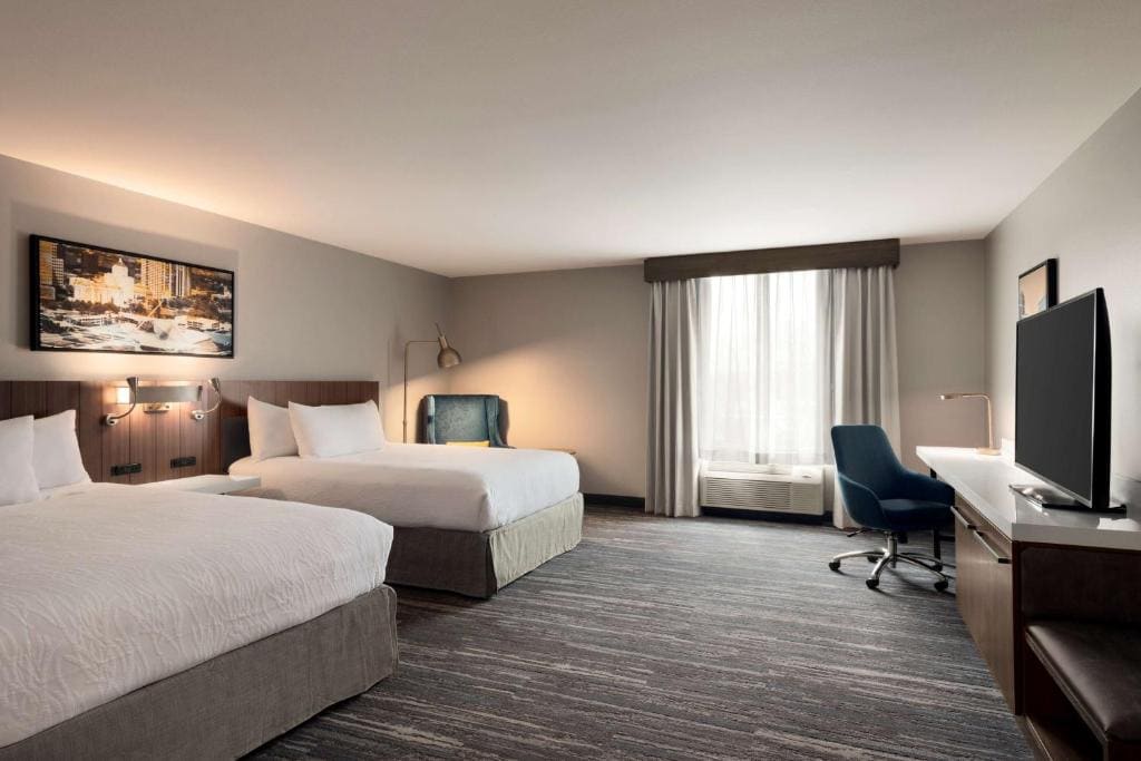 Queen Room with Two Queen Beds - Hearing Access room - Image 1