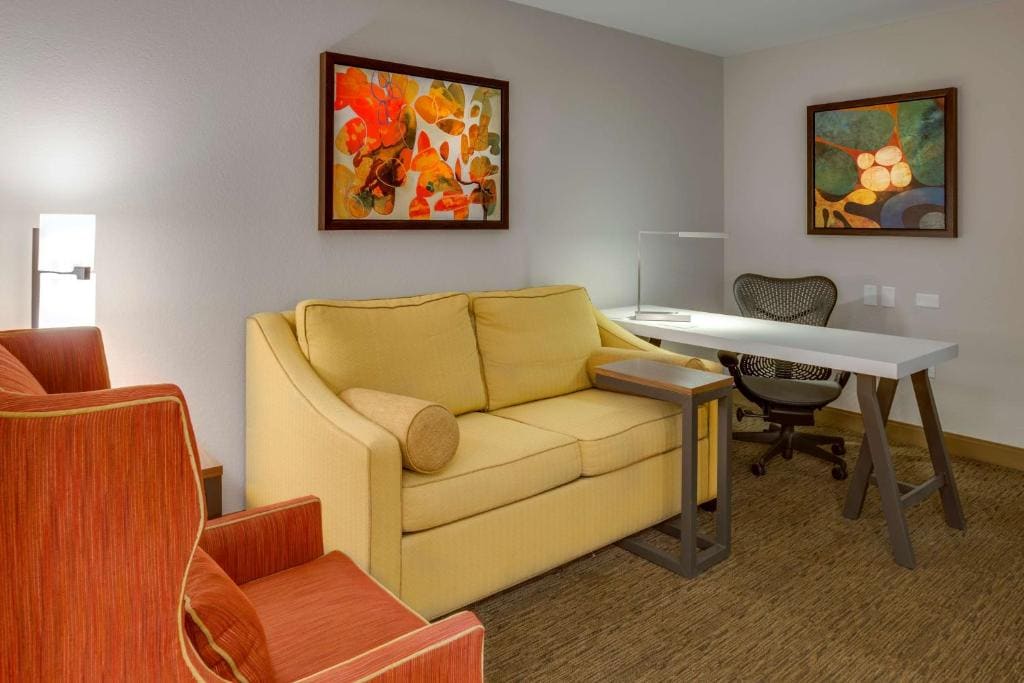One-Bedroom King Suite with Sofa Bed room - Image 3
