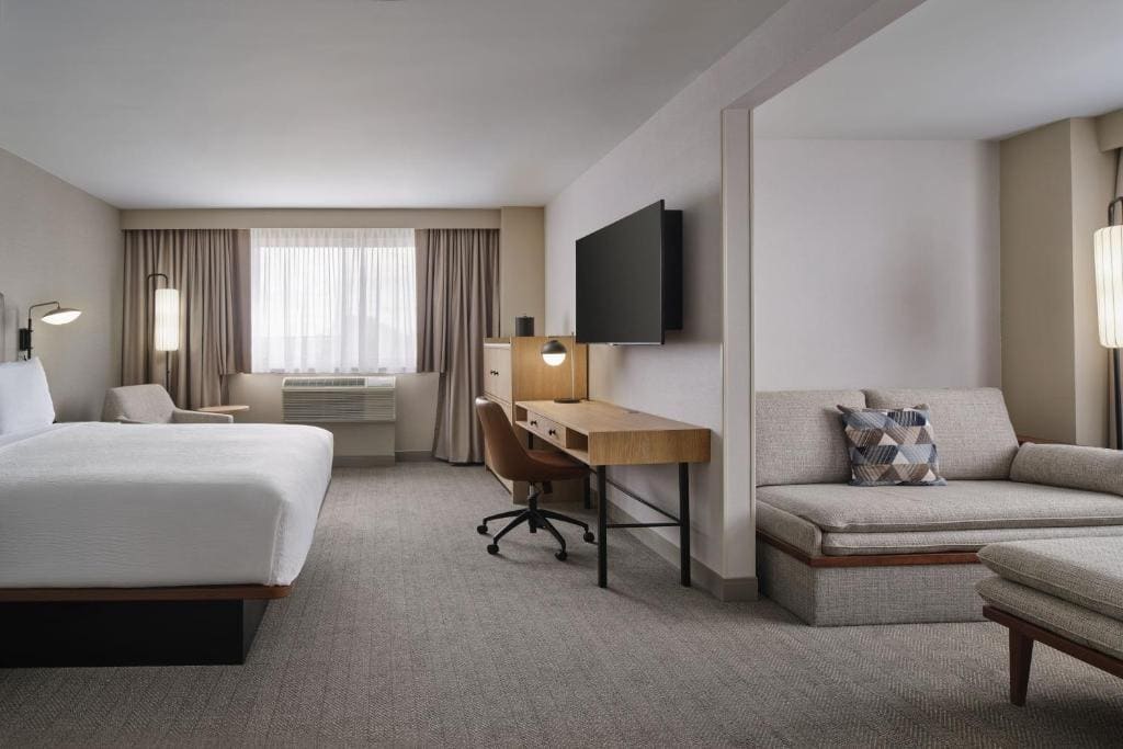 Larger King Room with Sofa Bed room - Image 1