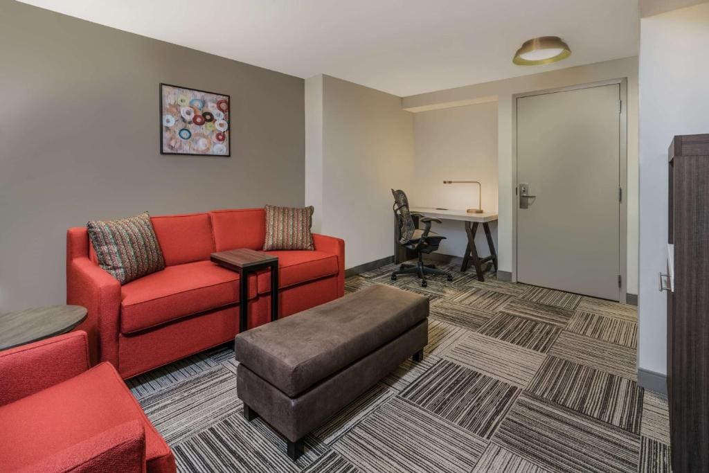 Junior King Suite with Sofa Bed - Non-Smoking room - Image 2