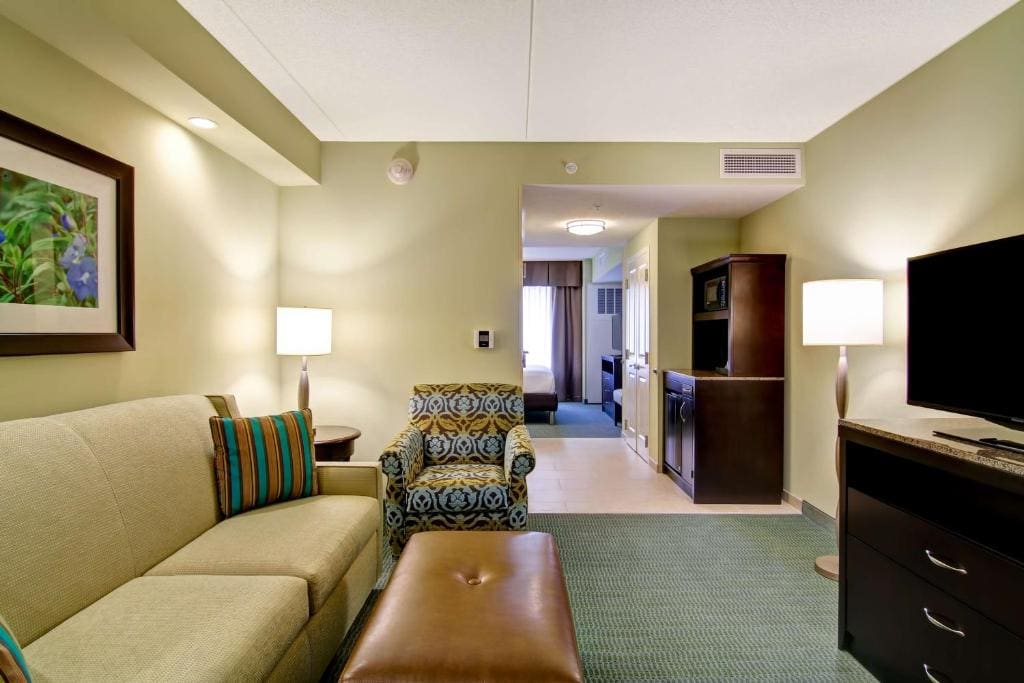 Junior King Suite with Sofa Bed room - Image 1