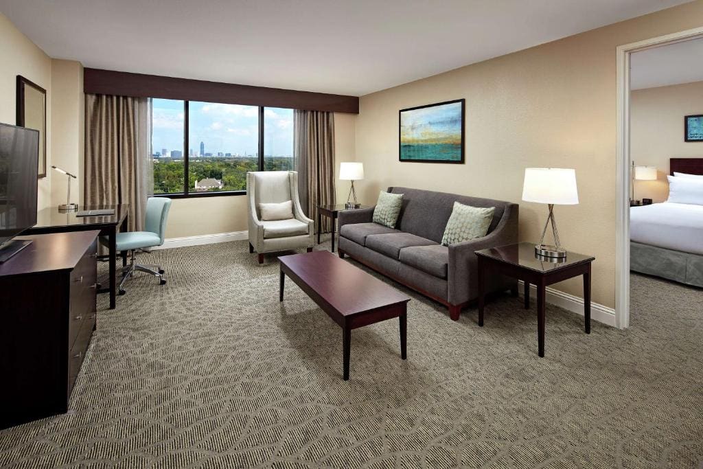 One-Bedroom King Suite room - Image 1