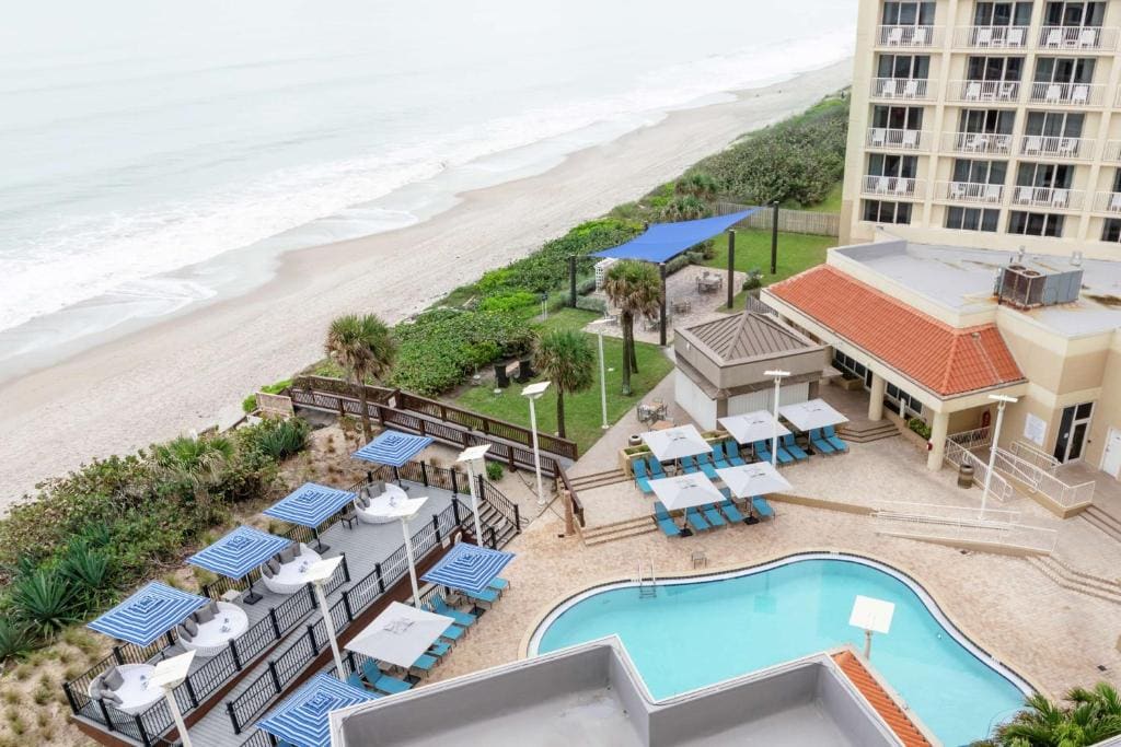Queen Room with Two Queen Beds - Oceanfront room - Image 1