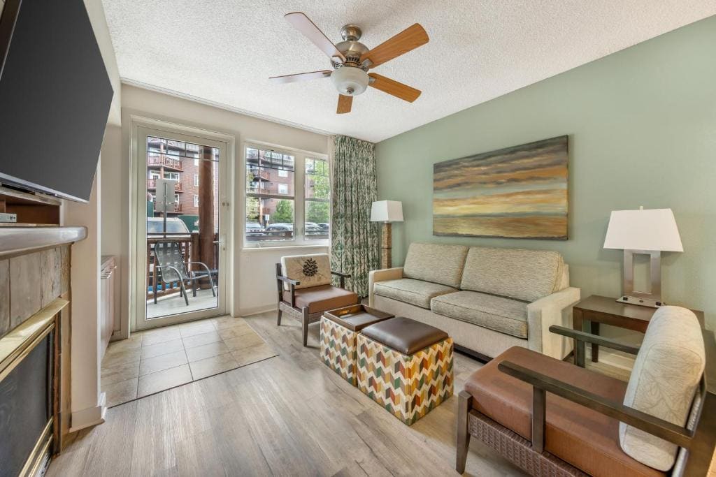 Queen Studio with Kitchenette room - Image 1