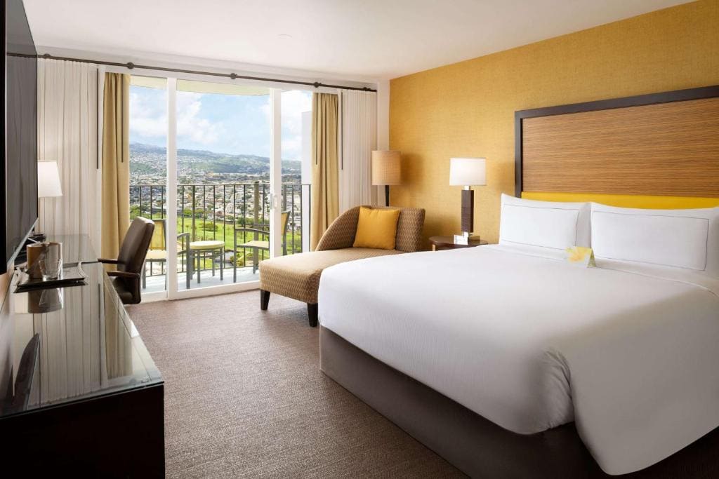 Premium King Room with Mountain View room - Image 1