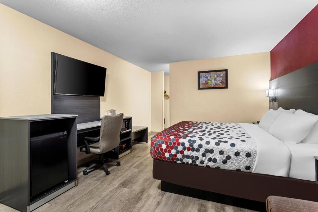 King Suite - Non Smoking room - Image 3