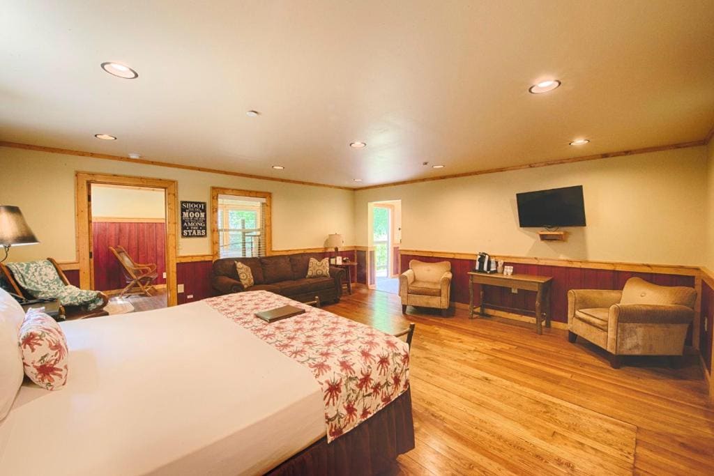 Alcoa Cabin 2 room - Image 2