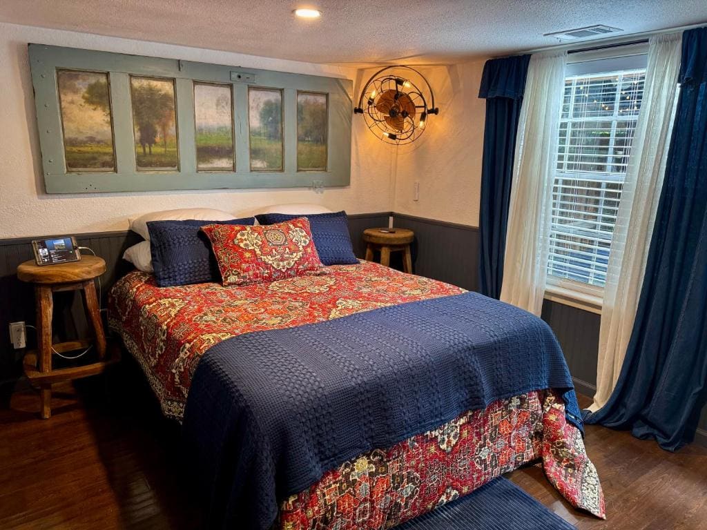 Deluxe Queen Studio room - Image 1