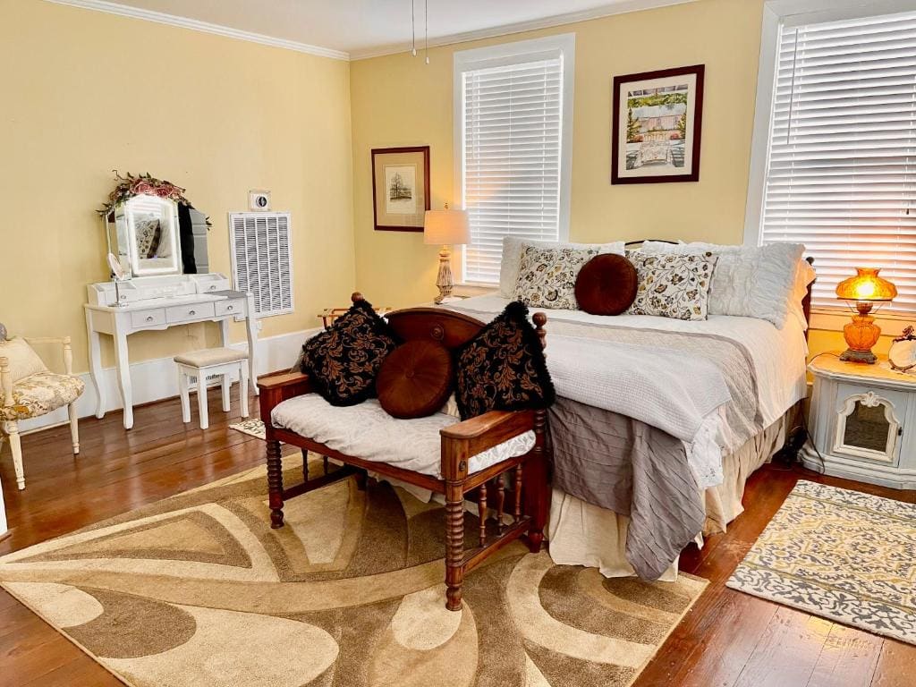 Superior King Room room - Image 1