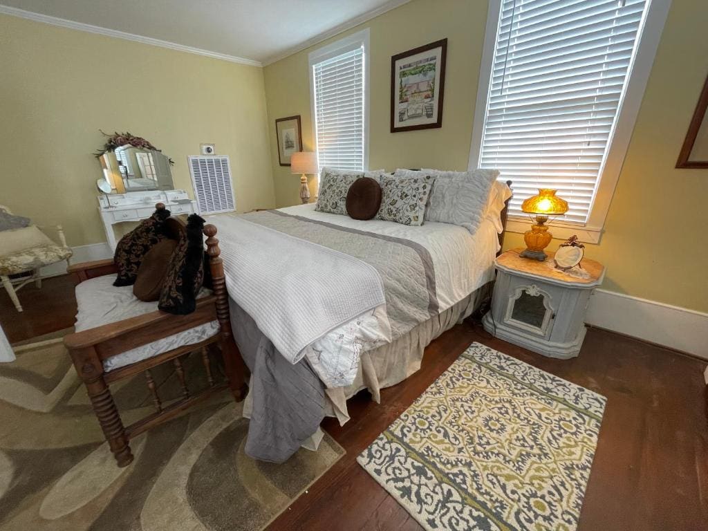 Superior King Room room - Image 3