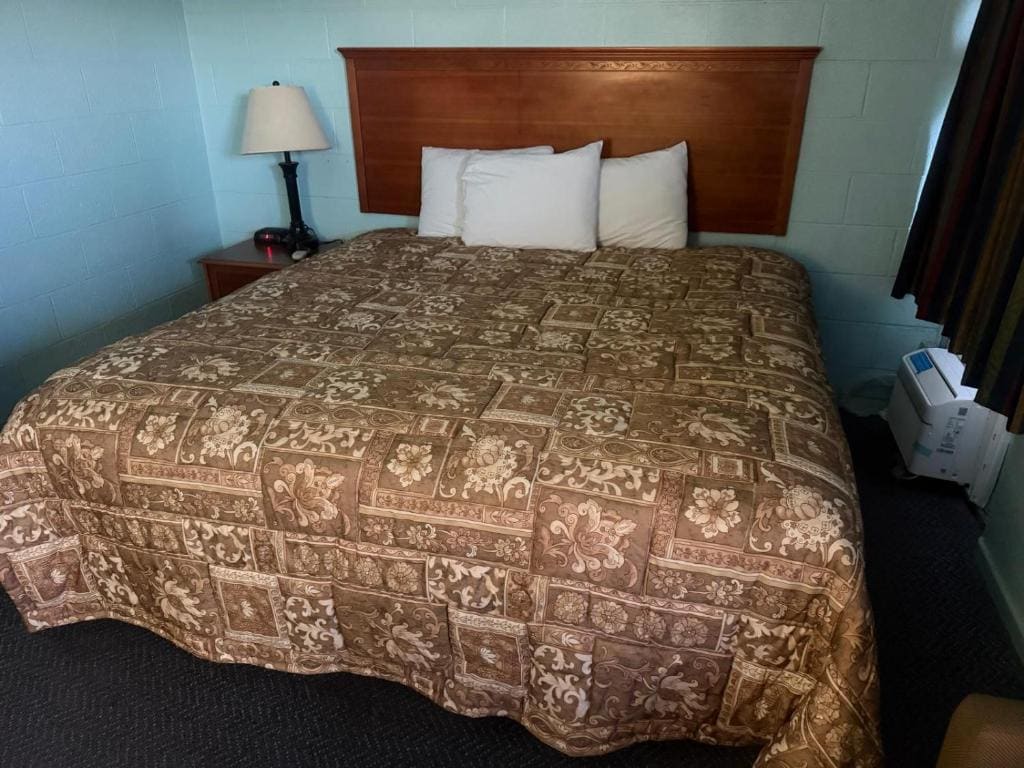 Deluxe King Room room - Image 3