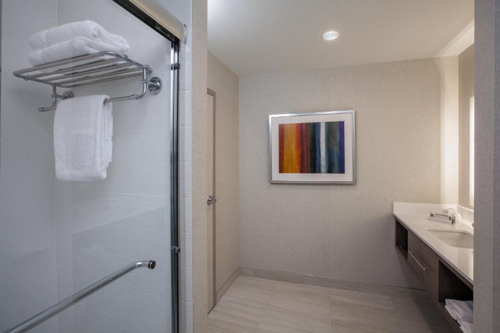 Standard King Room room - Image 3