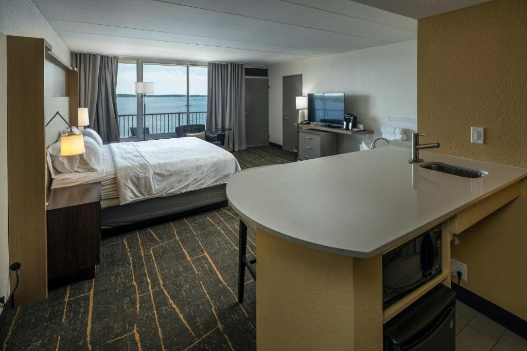 King Room - Non-Smoking room - Image 2