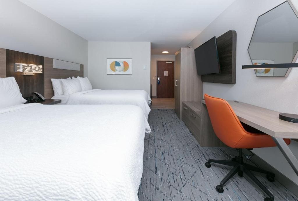 Standard Queen Room with Two Queen Beds room - Image 1