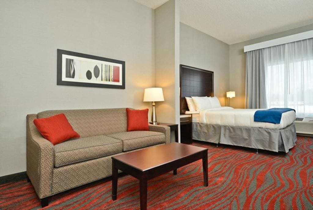 Suite with Two Queen Beds room - Image 1