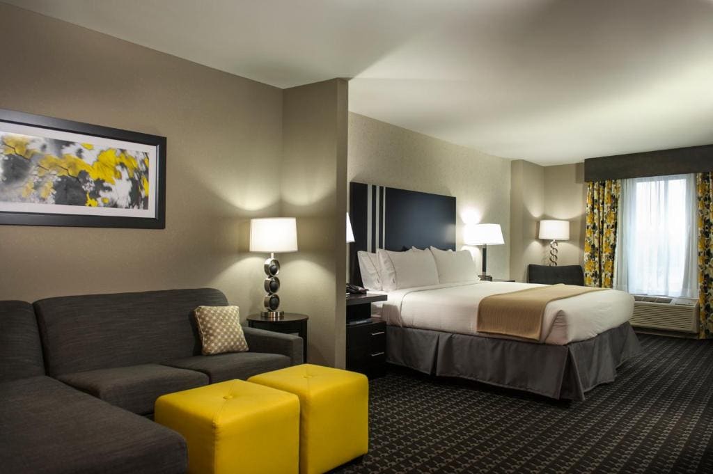 King Suite - Hearing Disability Access - Non-Smoking room - Image 1