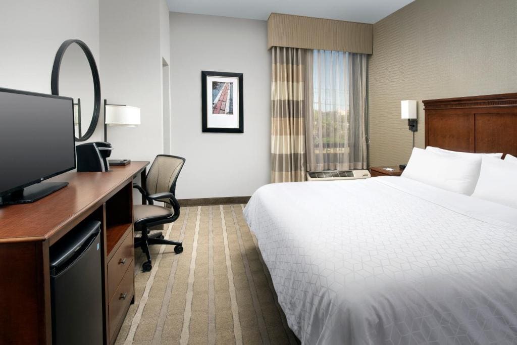 Standard King Room room - Image 3
