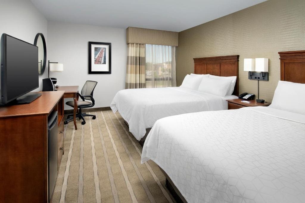 Standard Queen Room with Two Queen Beds room - Image 1