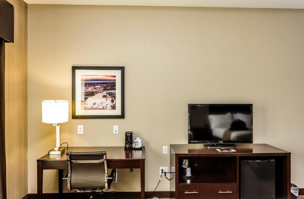 Standard King Room room - Image 3