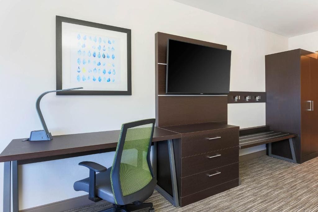 King Suite room - Image 2