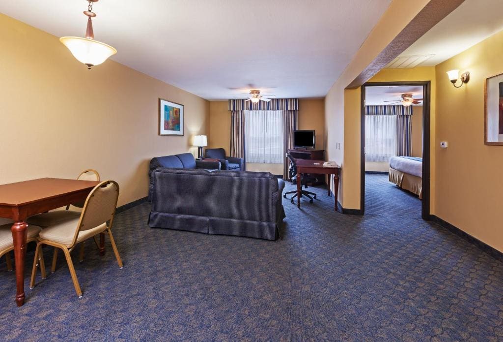 Two-Bedroom Suite room - Image 2