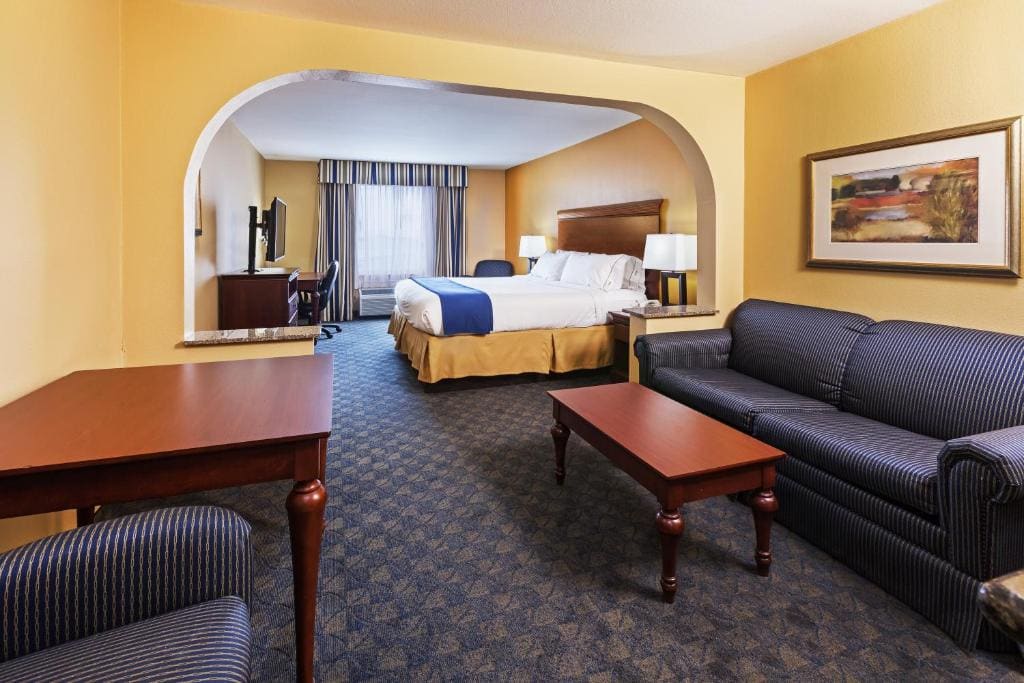 Standard King Room room - Image 2