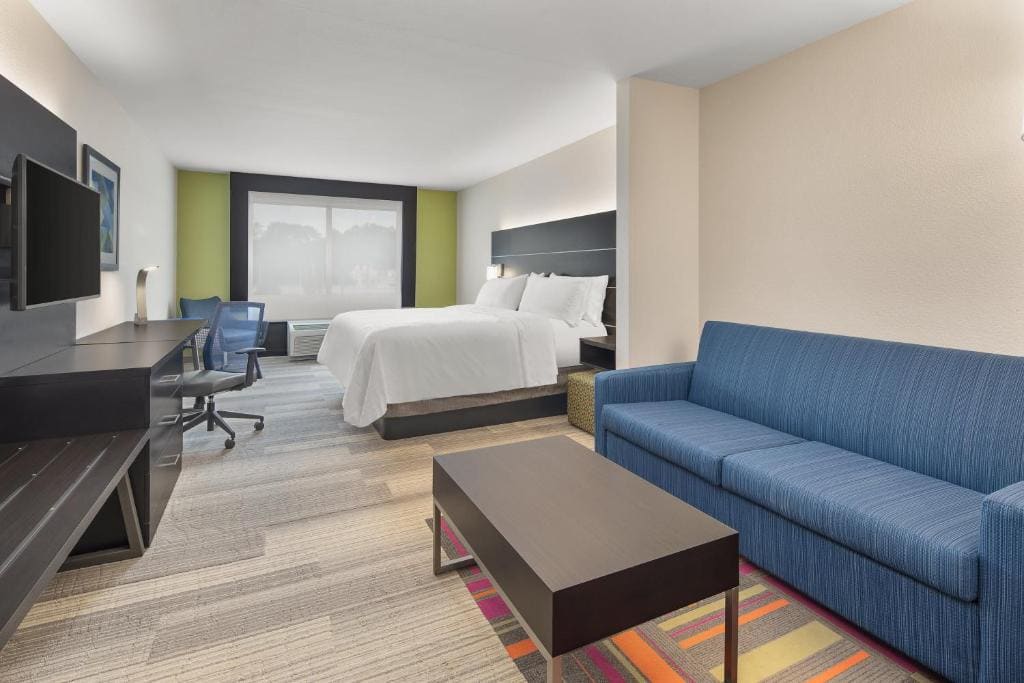 King Suite room - Image 2