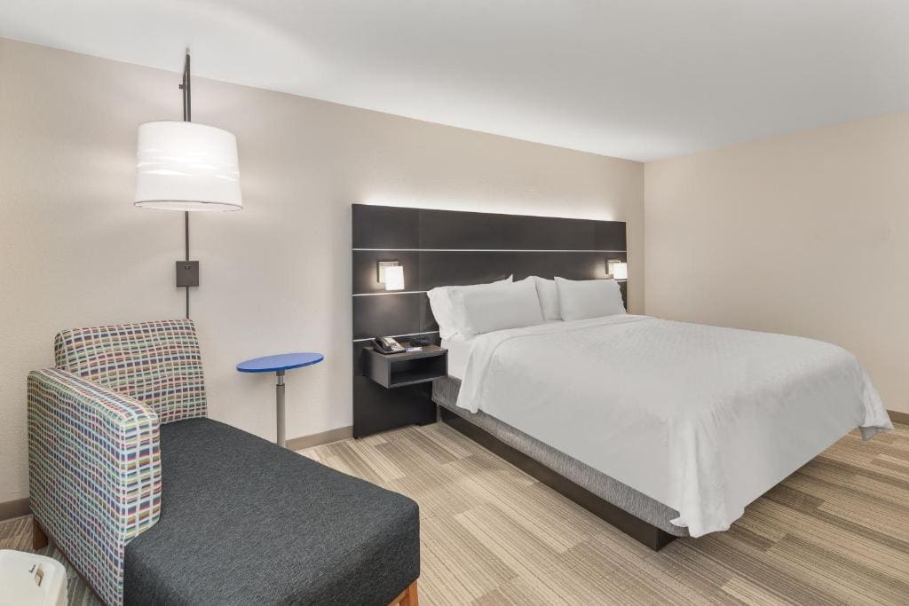 Standard King Room room - Image 1