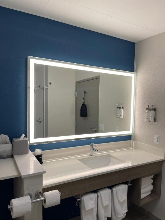 Standard King Room room - Image 2