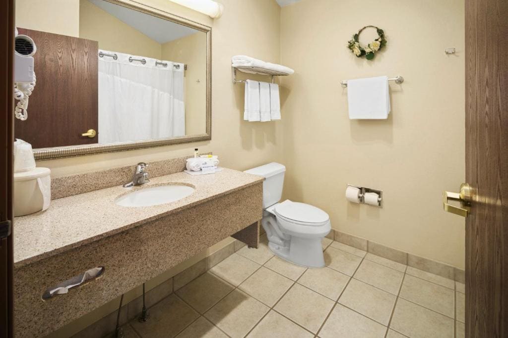 King Room - Non-Smoking room - Image 2