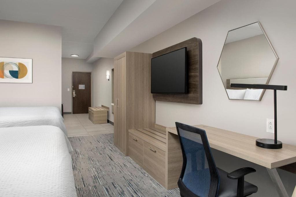 Executive Room with Two King Beds - Non-Smoking room - Image 1