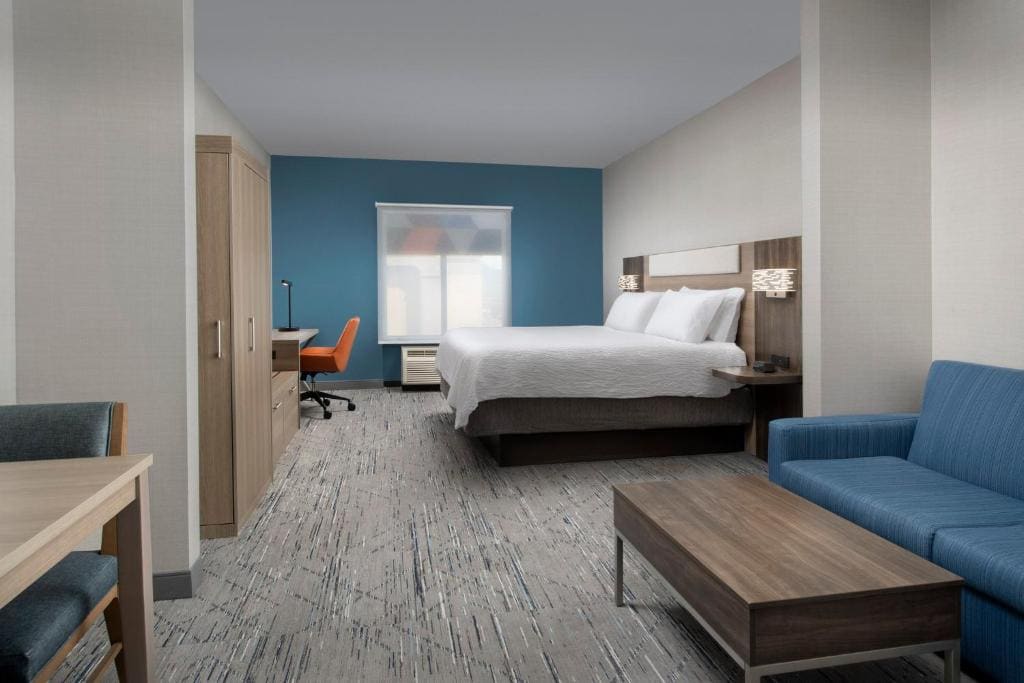 King Suite - Non-Smoking room - Image 1