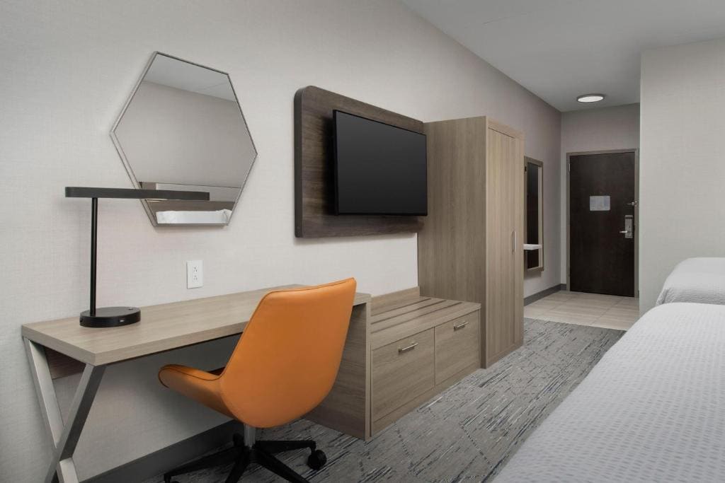King Room with Two King Beds - Non-Smoking room - Image 1