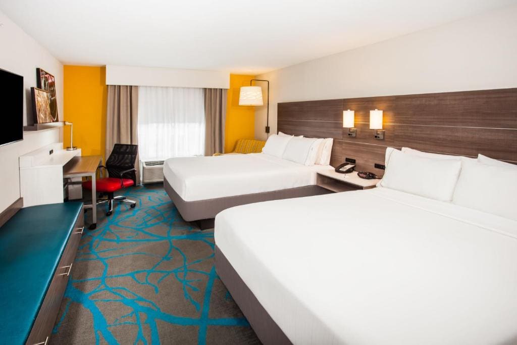 Standard Queen Room with Two Queen Beds room - Image 1